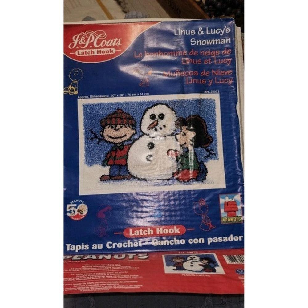 J&P Coats Latch Hook Kit Linus & Lucy's Snowman 30x20 Peanuts Charlie Brown Tool